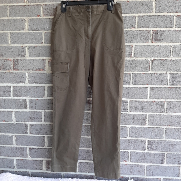 Talbots forest green khaki cargo short  size 8 - Picture 1 of 9